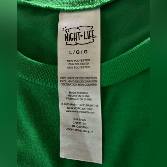 Night Life ‘Xmas Lights’
2-Piece Men Pajama Set ~ Size Large - Picture 5 of 6